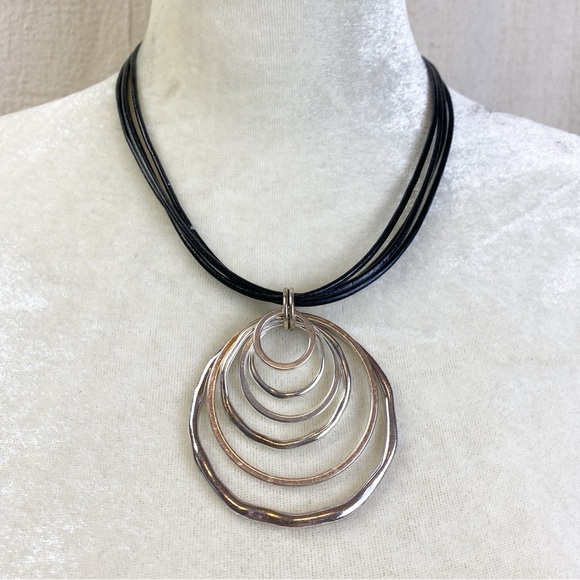Jones New York Necklace four strand faux leather - Picture 1 of 5